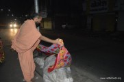 Vadtal Mandir Dwara Dhabra Vitran @ Anand Railway Station